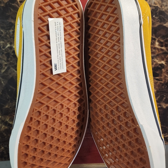 Vans - Picture 3 of 3